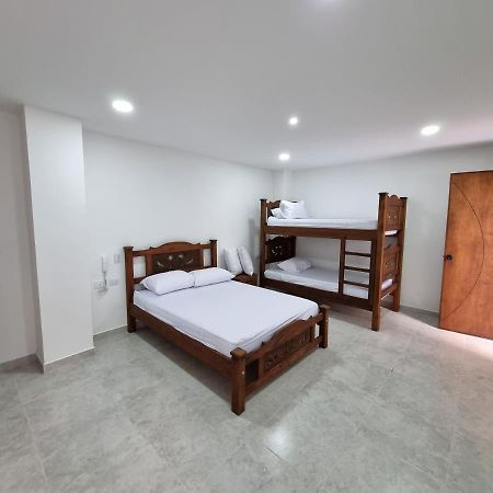 Pinchote Hotel Antonella Plaza מראה חיצוני תמונה
