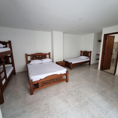 Pinchote Hotel Antonella Plaza מראה חיצוני תמונה