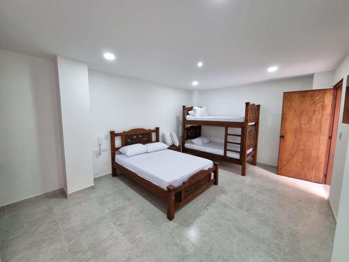 Pinchote Hotel Antonella Plaza מראה חיצוני תמונה