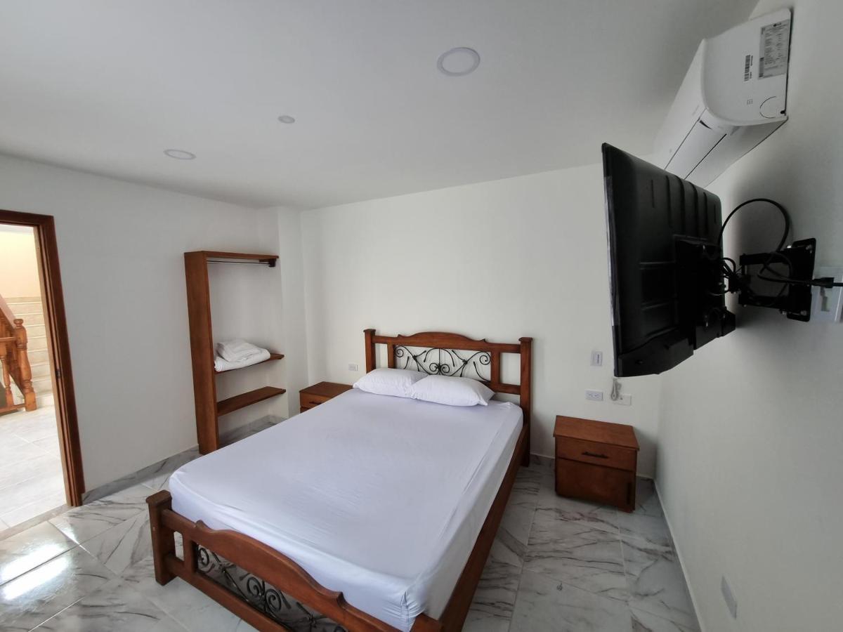 Pinchote Hotel Antonella Plaza מראה חיצוני תמונה