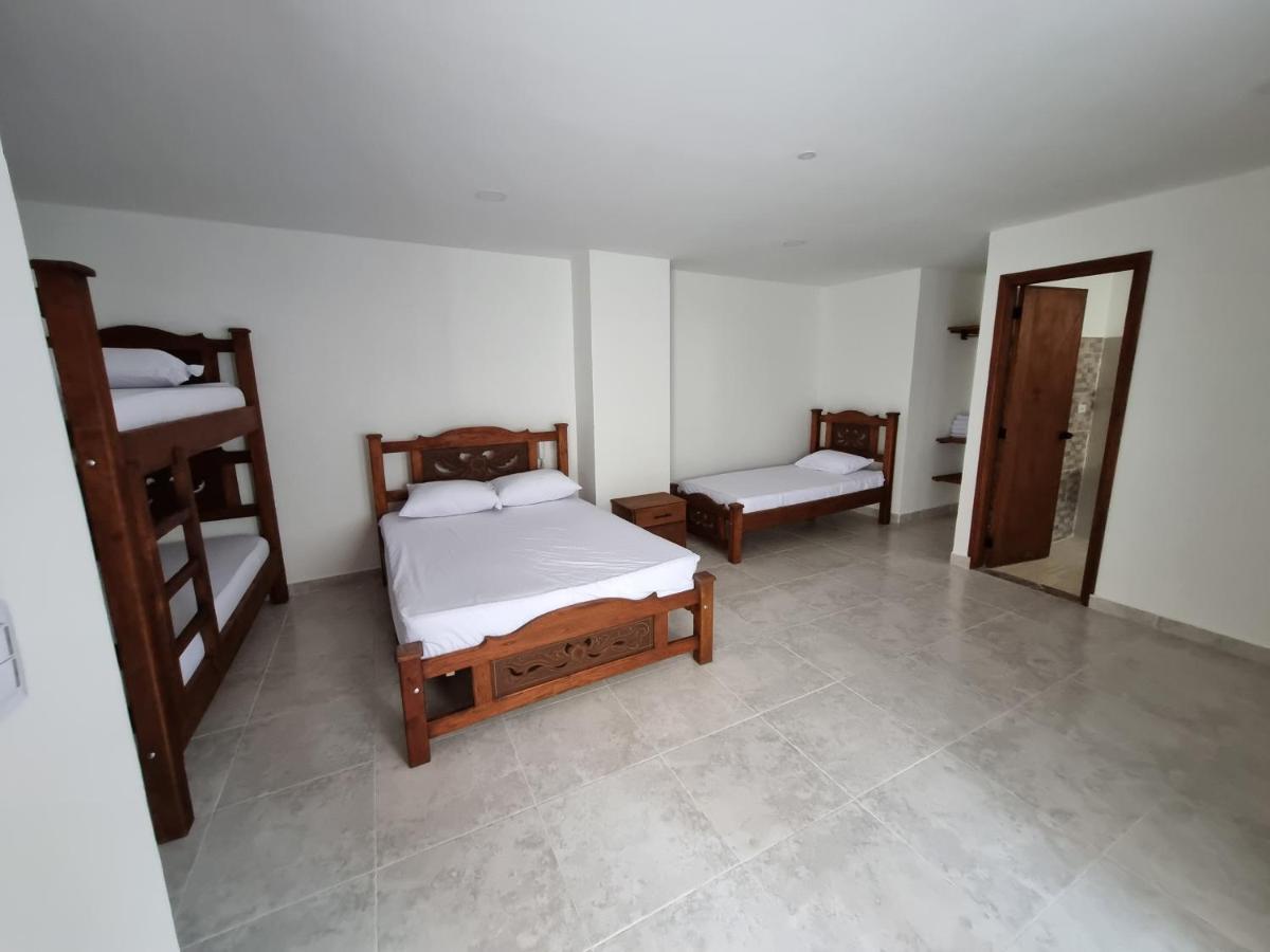 Pinchote Hotel Antonella Plaza מראה חיצוני תמונה