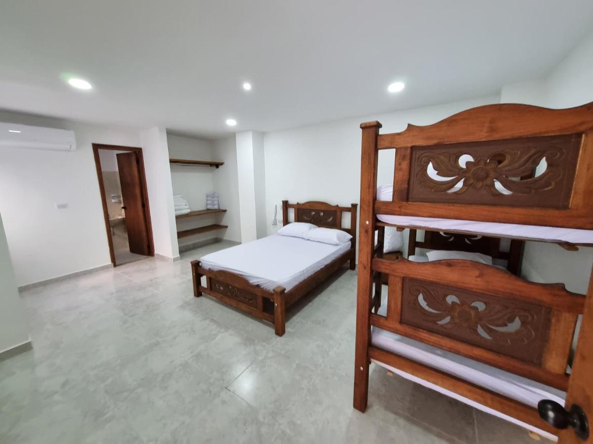 Pinchote Hotel Antonella Plaza מראה חיצוני תמונה
