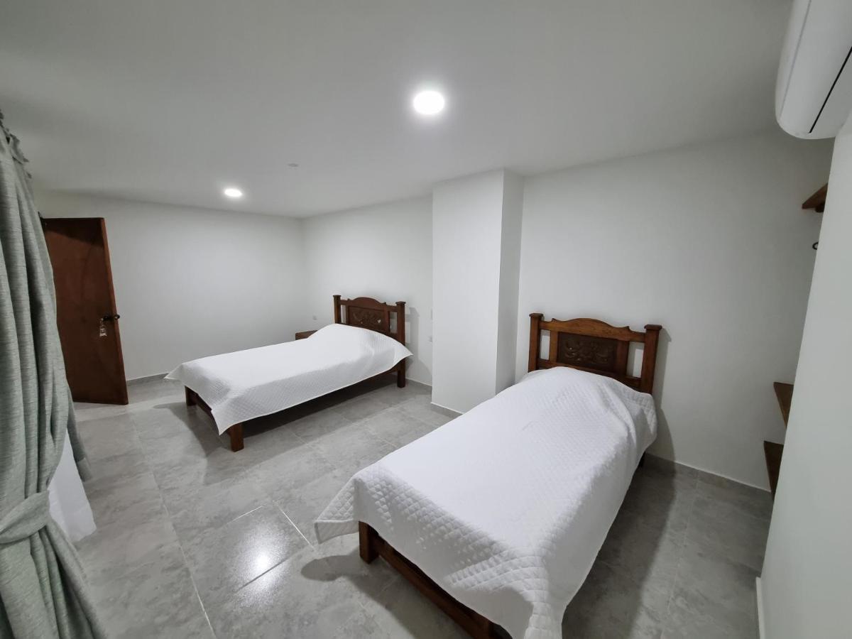 Pinchote Hotel Antonella Plaza מראה חיצוני תמונה