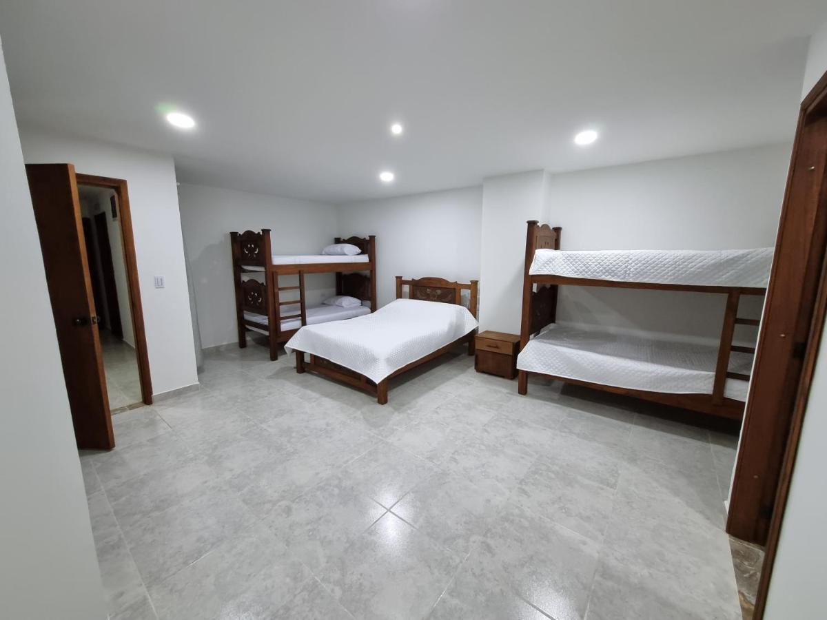 Pinchote Hotel Antonella Plaza מראה חיצוני תמונה