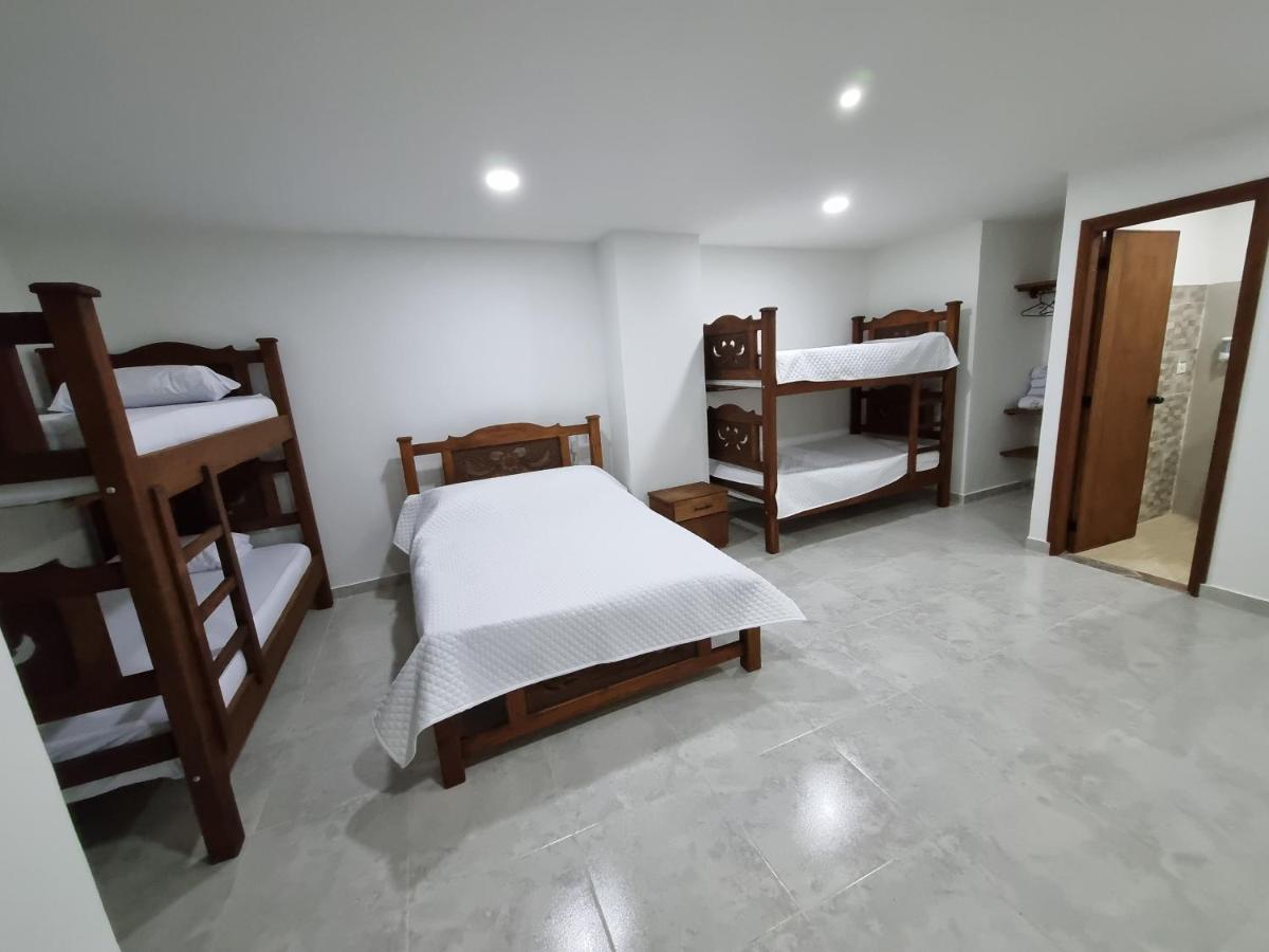Pinchote Hotel Antonella Plaza מראה חיצוני תמונה